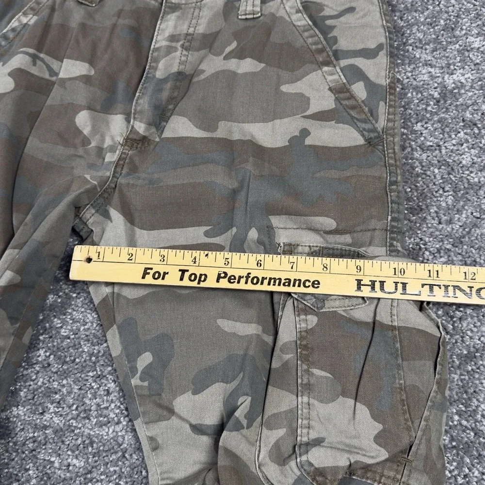 Wrangler Men's Camo Cargo Pants GreenRegular Taper Leg Size 30x30 **READ**